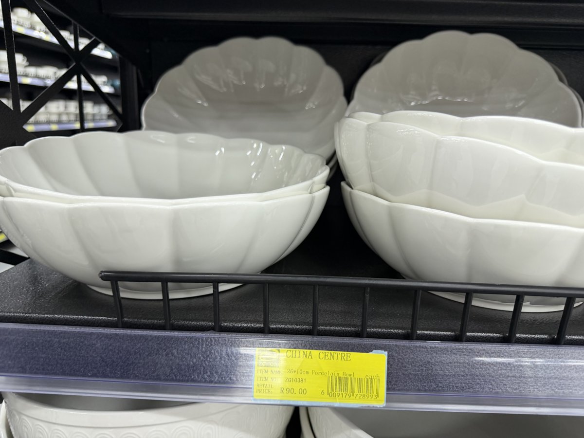 China Centre Large White Scalloped Serving Bowl